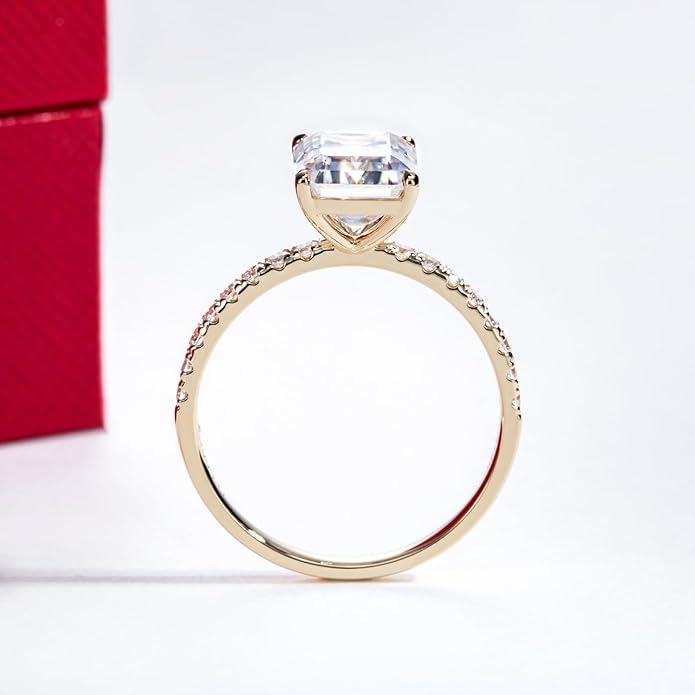 emerald-cut-moissanite-ring- 33 3 3